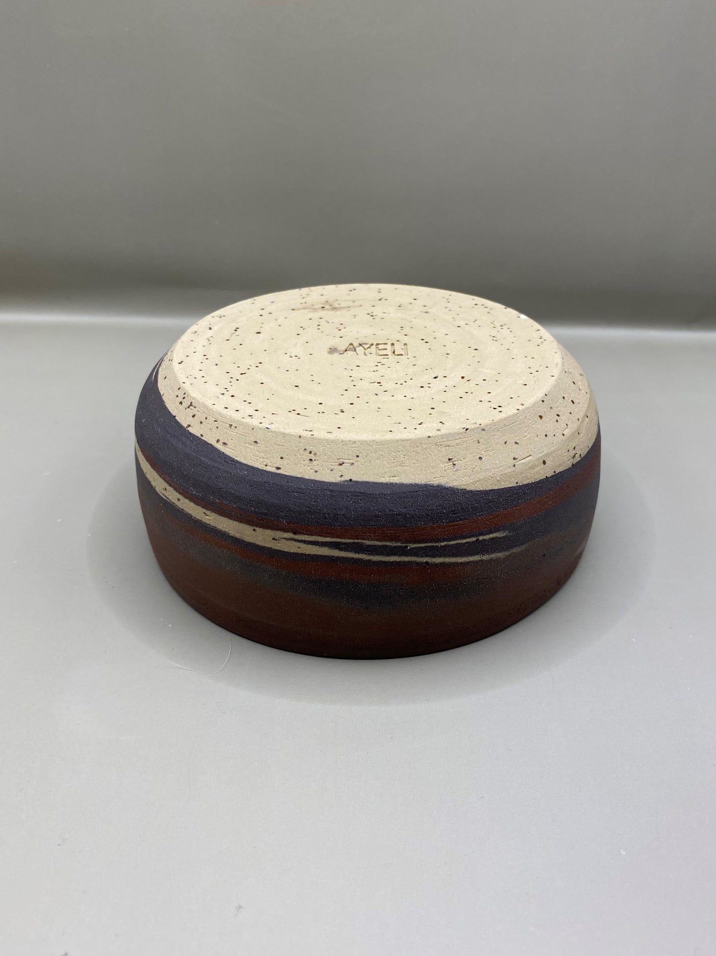 צלחת עמוקה מחימר מעורב