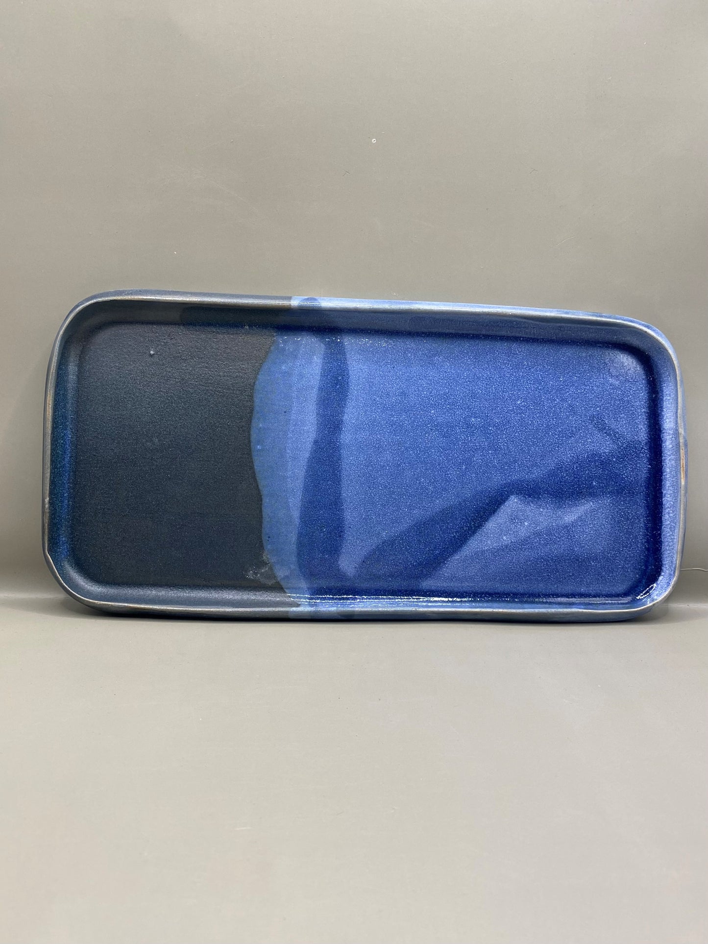 מגש מלבן כחול