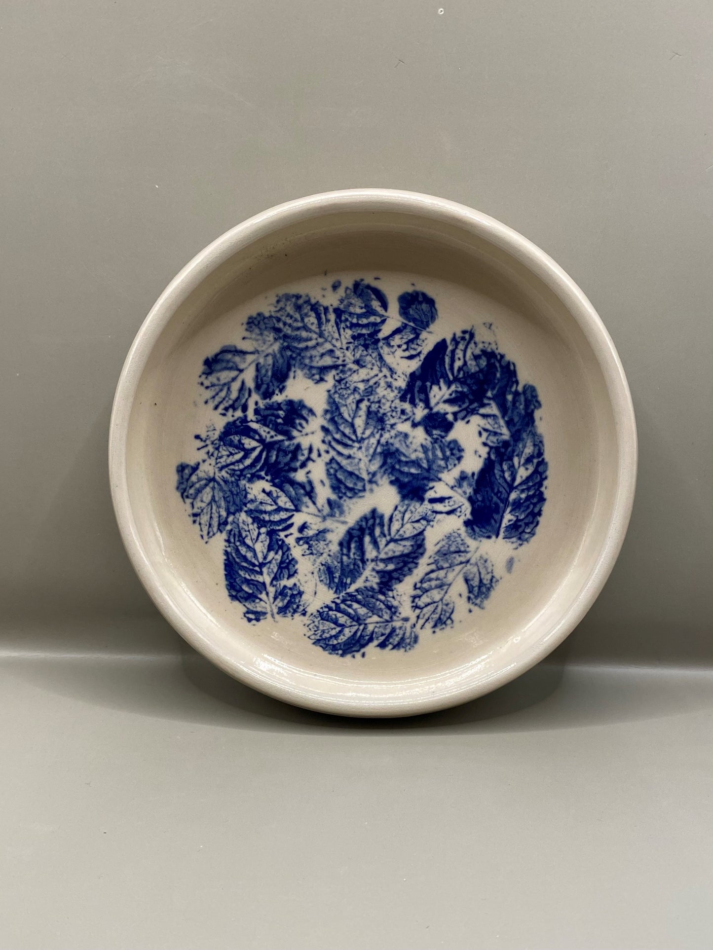 סט של צלחת קטנה וצלוחית לכף